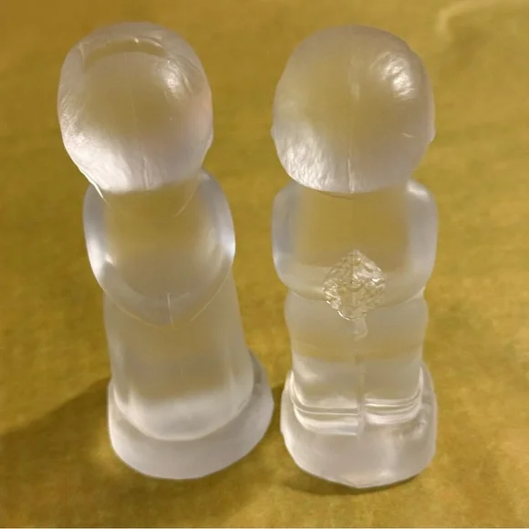 Fenton Art Glass Kissing Boy and Girl figurines in crystal velvet satin glass - Picture 4 of 8